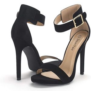 NWT Black Ankle Strap Pump High Heel